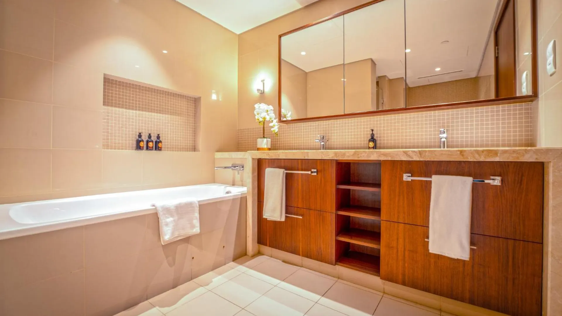 Easygo - Upgraded 2Bdr In Blvd Point With Burj Khalifa View Apartment Dubai