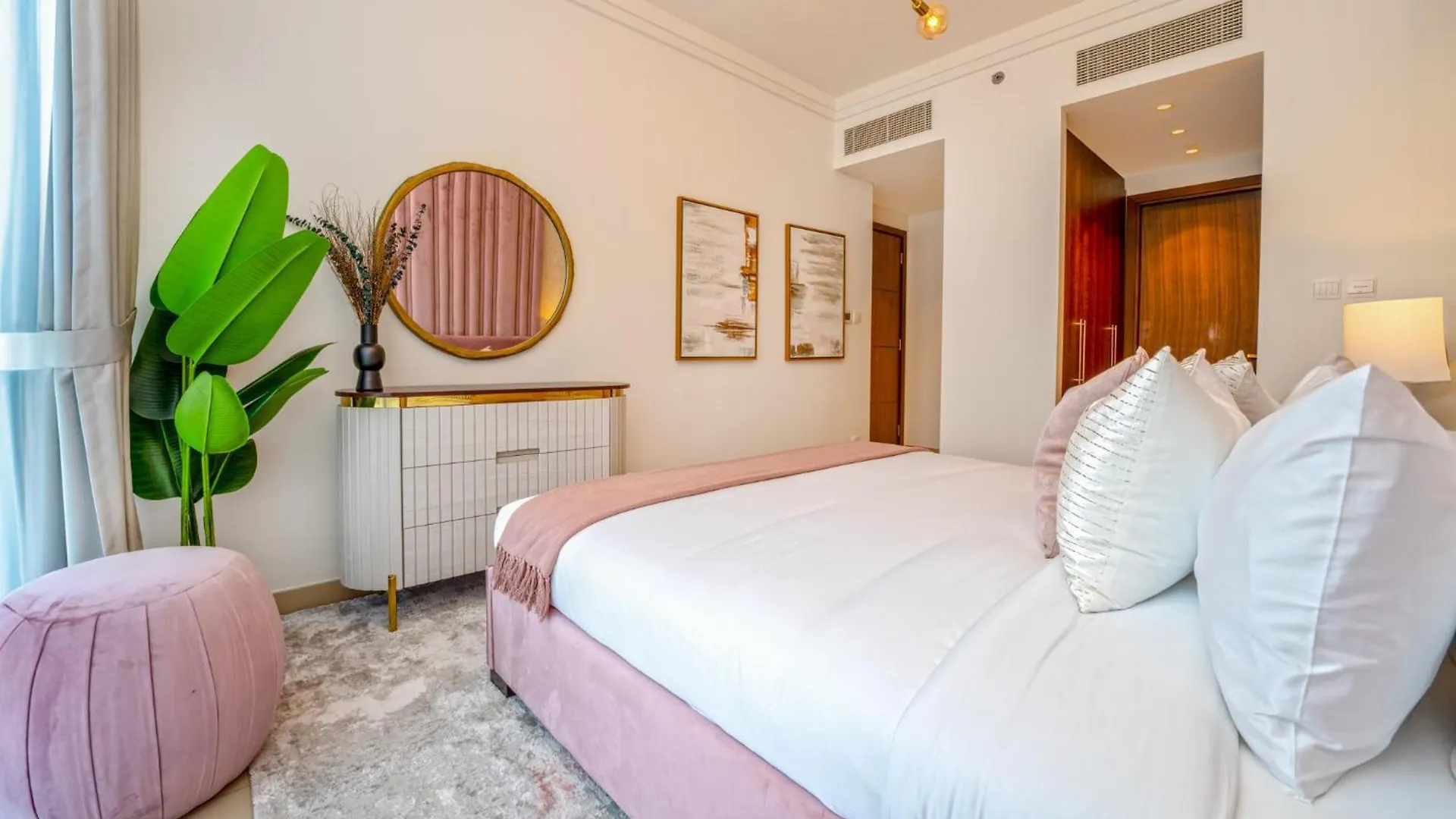 Easygo - Upgraded 2Bdr In Blvd Point With Burj Khalifa View Apartment Dubai United Arab Emirates