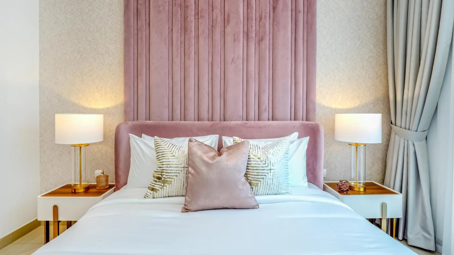 Easygo - Upgraded 2Bdr In Blvd Point With Burj Khalifa View Apartment Dubai 0*,  United Arab Emirates
